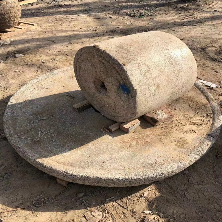 厂家出售民间老石磙 民间老石磙 青石老石磙常年供应
