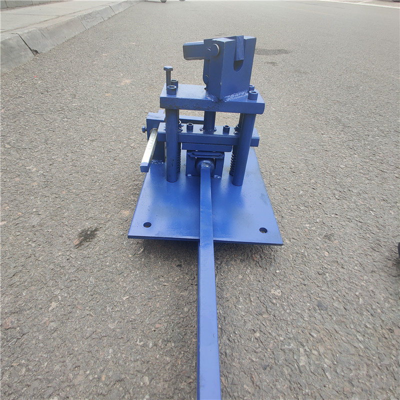 铝合金门窗冲孔器 手动冲床模具铝材门窗开孔器 电动液压钻孔