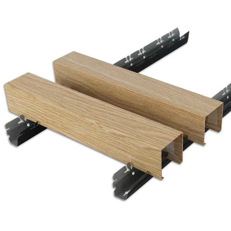 鑫佰捷u80铝方通卡扣式u型铝方通鸡西铝方通天花供应