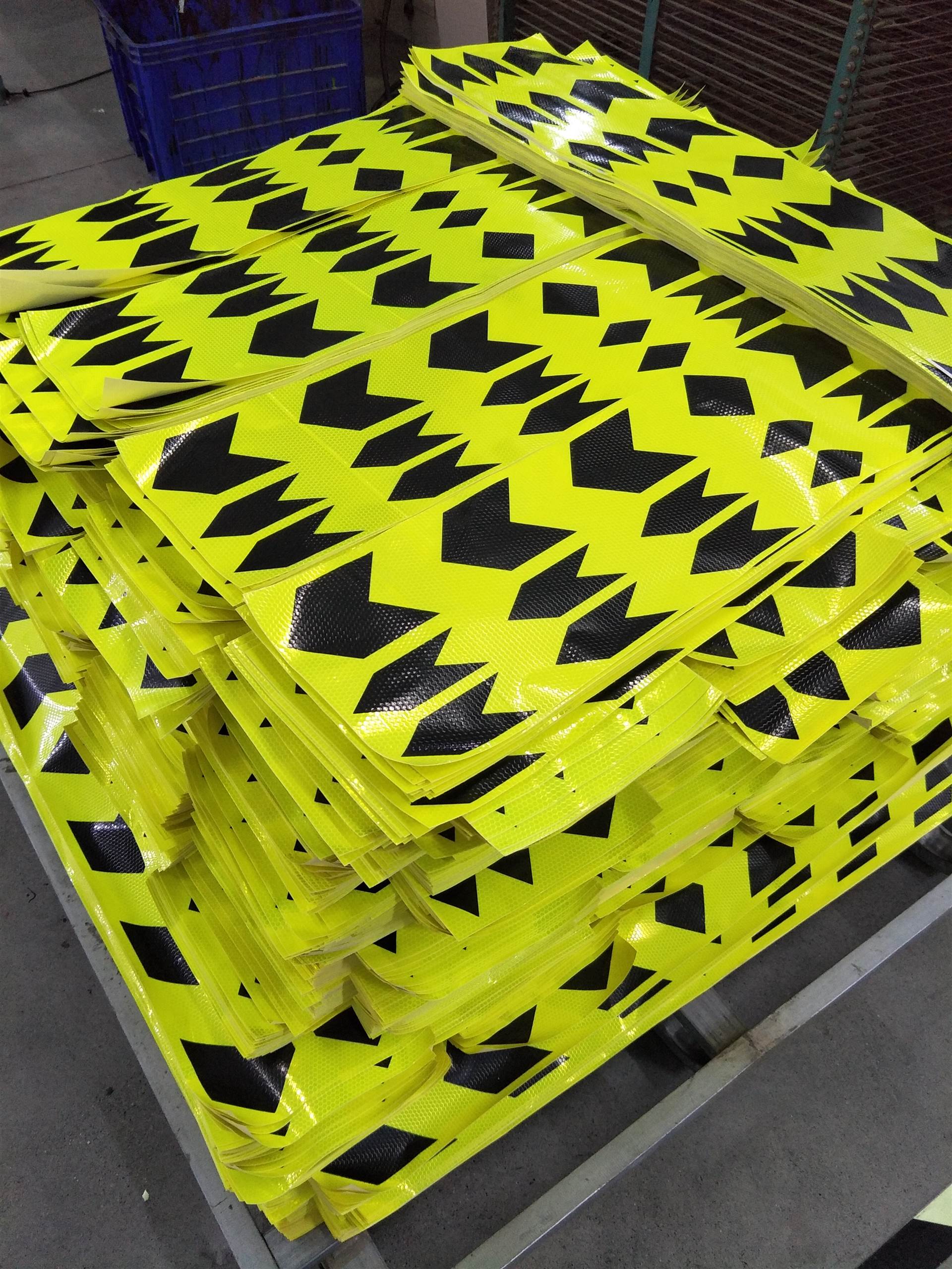 艾利交通专色反光膜数码打印安元保护膜安元反光膜数码打印