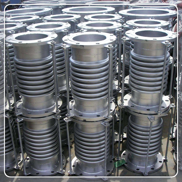 新闻资讯 佛山不锈钢波纹补偿器  免维护旋转填料压盖及弹簧压紧法兰