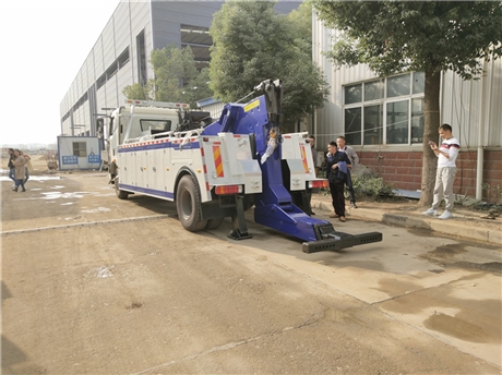 奉化市重汽后八轮13吨一拖一清障车报价