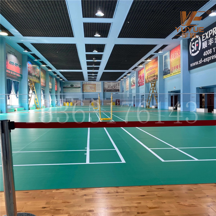 羽毛球馆运动木地板 泰州运动木地板 包施工 