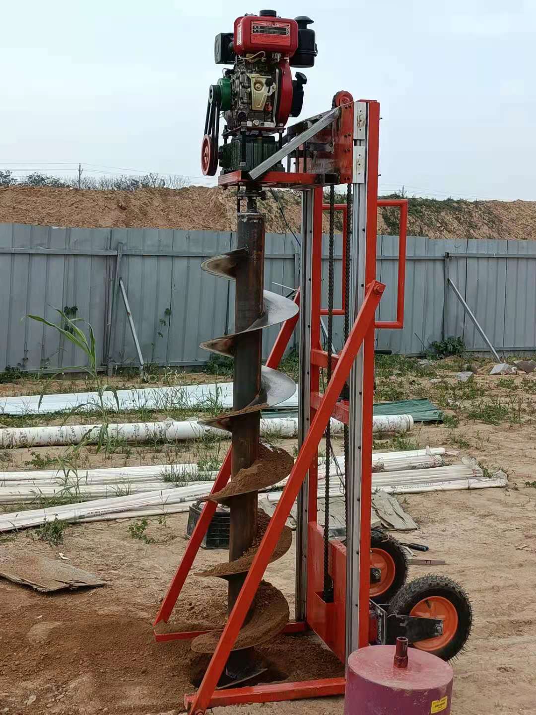 山地鑽石頭坑電線杆打坑機 可移動光伏樁鑽坑挖孔機