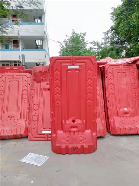 深圳龍崗水馬  pvc圍擋  基坑護(hù)欄批發(fā)出售