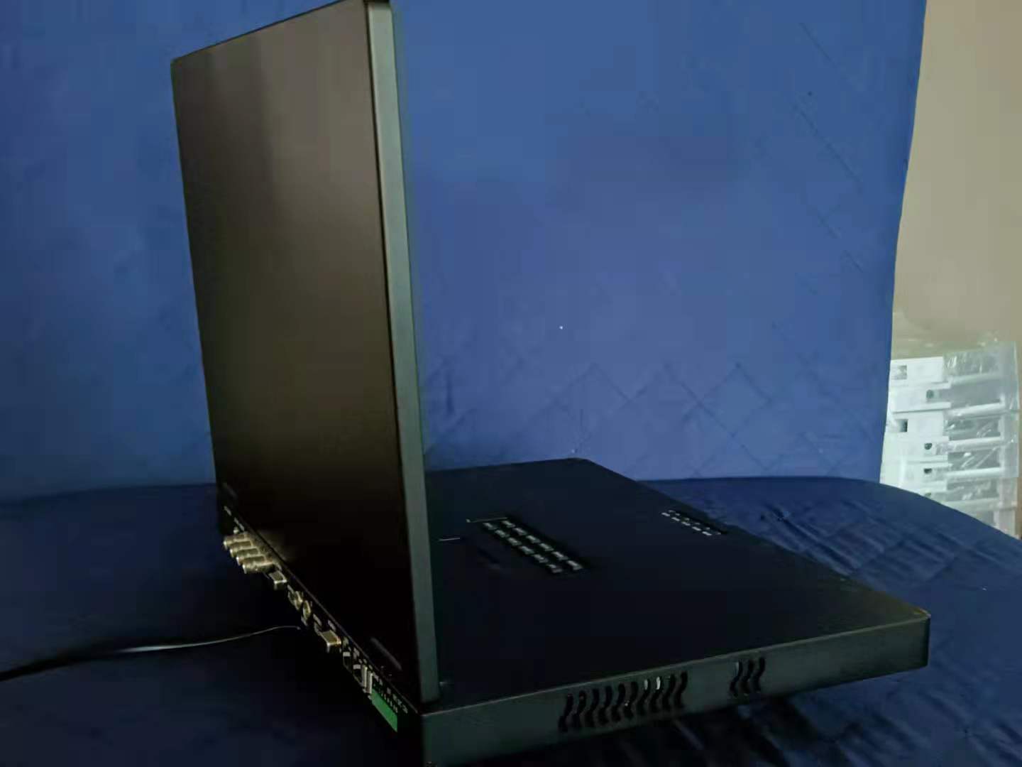 手提式电脑机箱