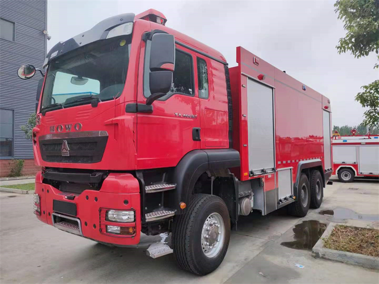 上海高倍泡沫消防车 机场救援消防车 泡沫干粉消防车 厂家直供规格