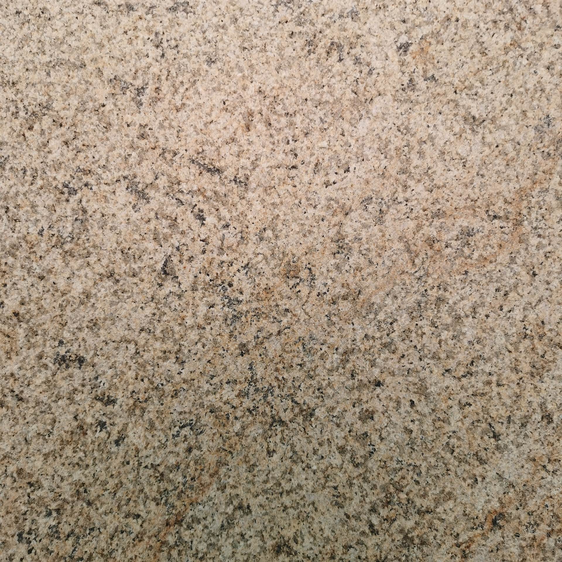 黄锈石火烧板浅黄色花岗岩火烧面黄金麻荔枝面广场地铺砖黄锈石