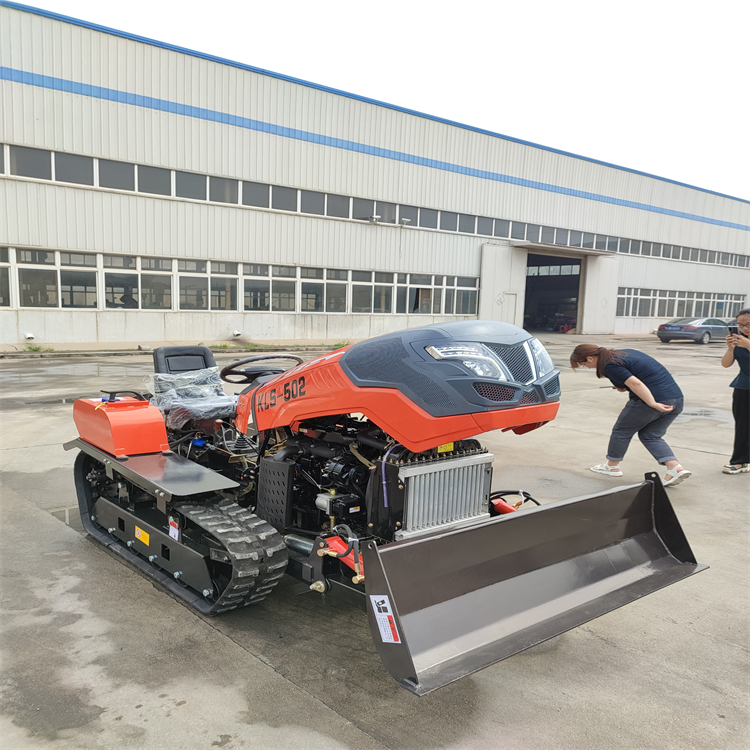 50马力履带拖拉机 履带旋耕机定制厂家 山东生产履带拖拉机