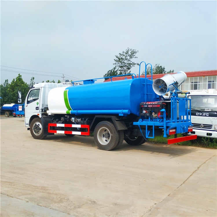 10吨雾炮洒水车 大型东风喷洒车厂家 底价供应