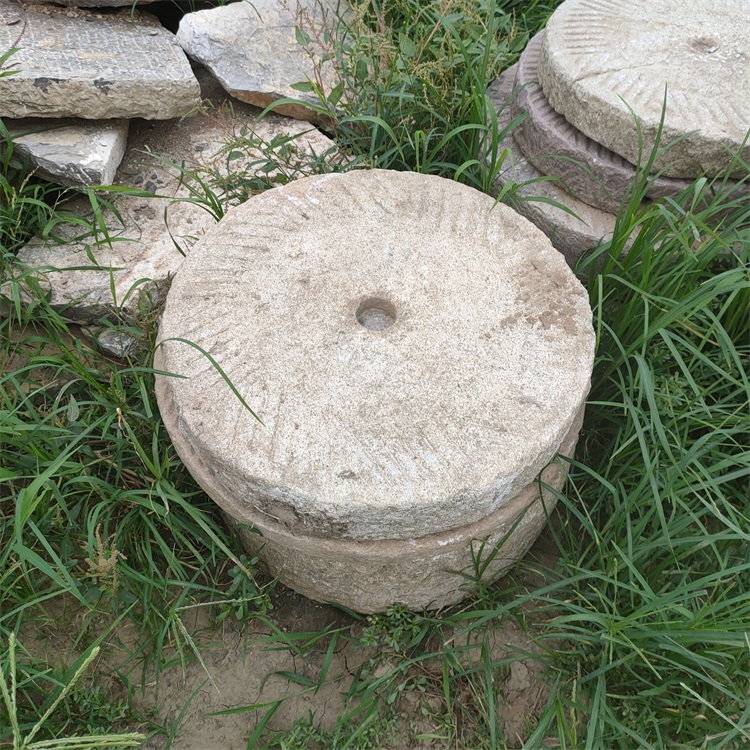 老磨盘批发 老碾盘刻字 砌墙铺路老磨盘 景区摆件磨盘刻字