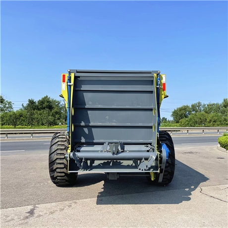 辽宁工厂直供大型农用撒粪车 新型多功能扬粪机 黏湿粪撒肥机