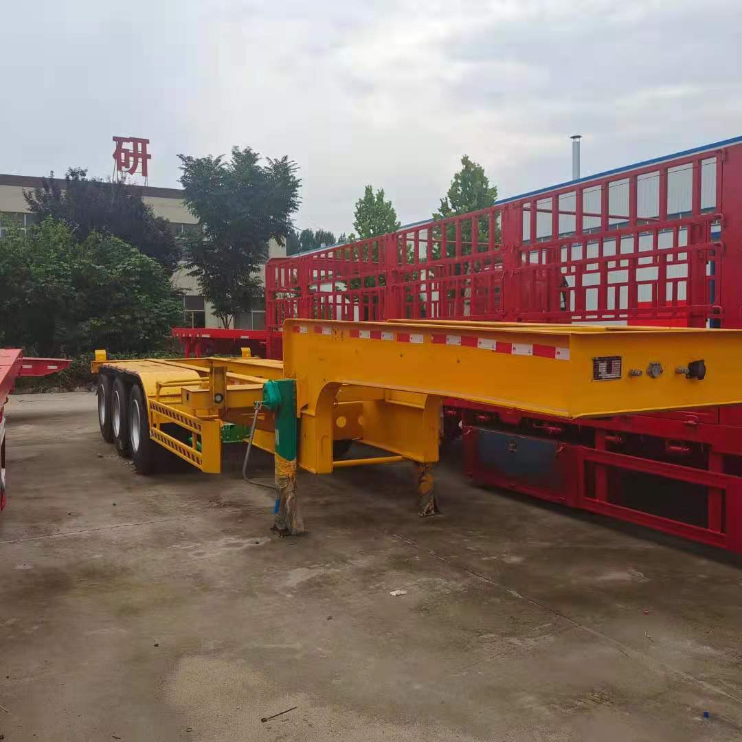 骨架后翻半挂车20英尺后翻集装箱梁山常年供应