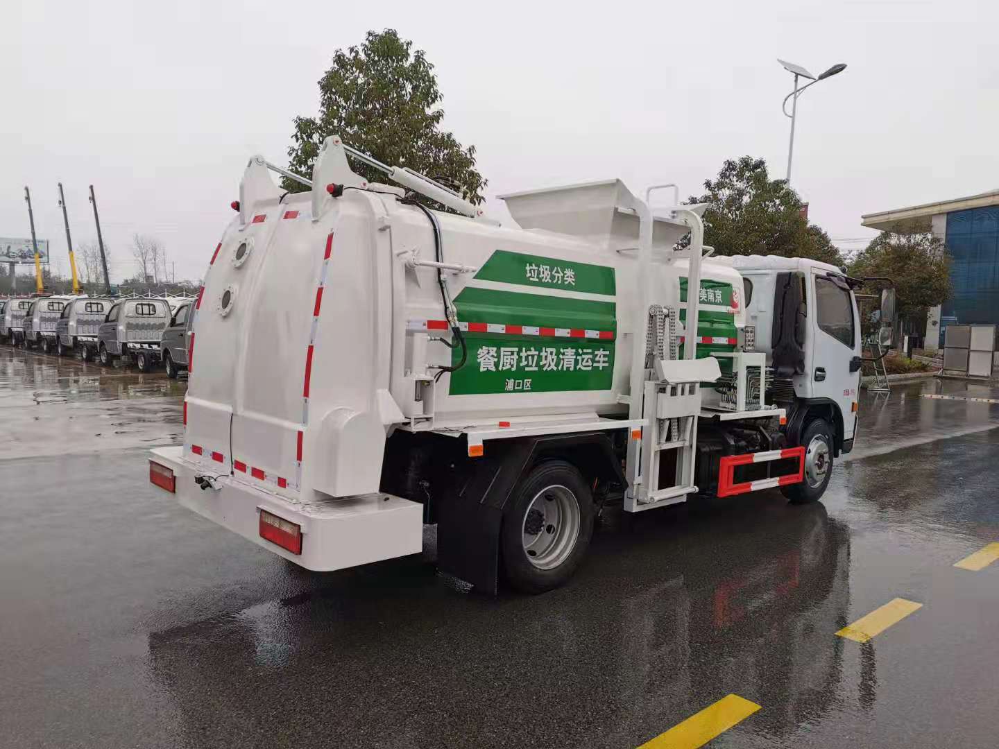 8方餐厨垃圾车东风大多利卡厨余垃圾收集车垃圾干湿分离无泄漏