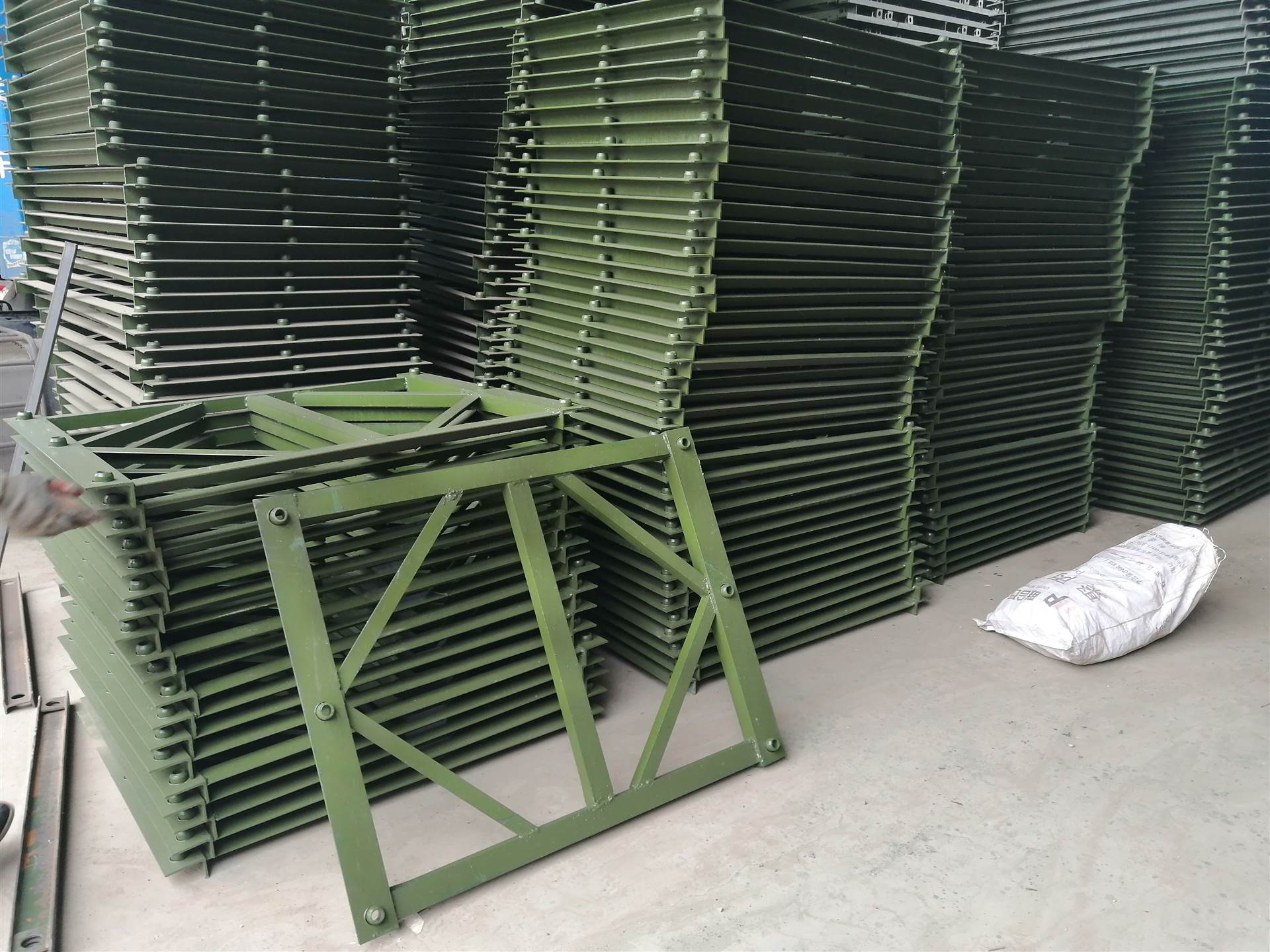 赛夫特厂家直发90支撑架钢便桥材料贝雷片直达快捷