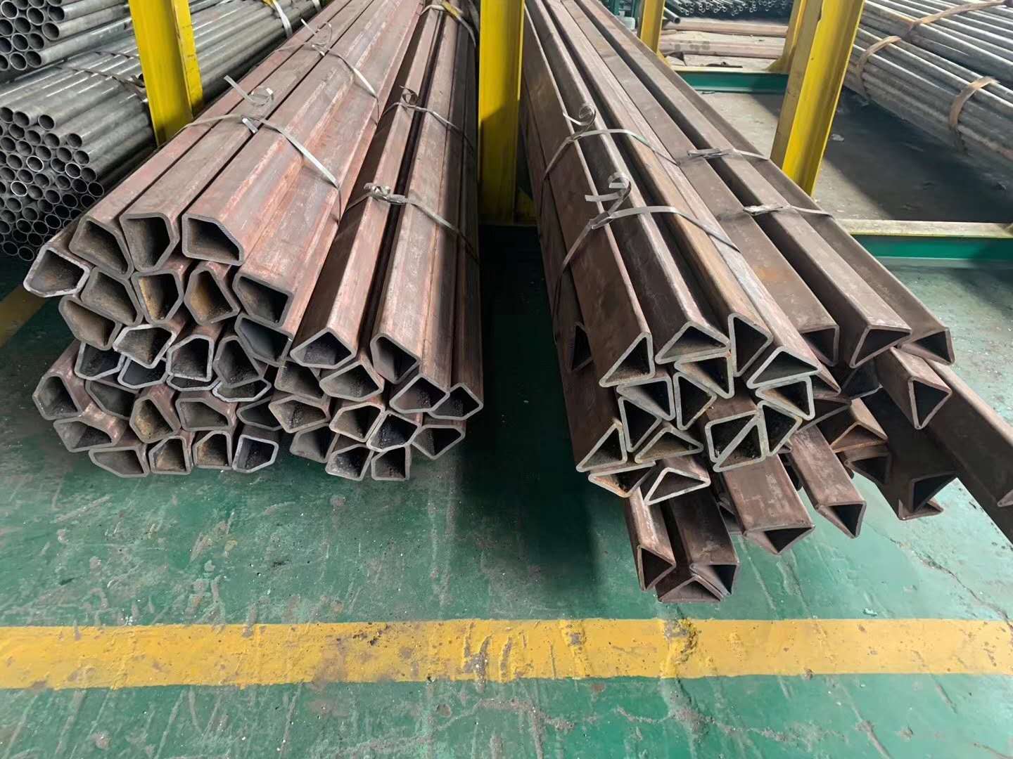 销售冷轧冷拔异型管精密异型无缝钢管