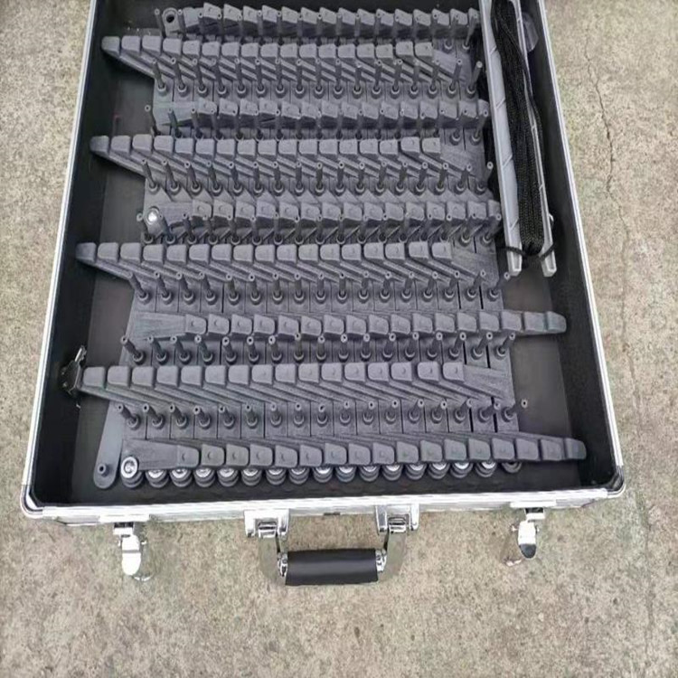 智盾科技zd08便携式阻车路障 高速公路手动阻车路障钉 不锈钢穿刺钉