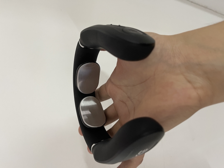 skgk4颈椎按摩器4588肩颈脖子按摩仪经络电脉冲加热敷震动护颈仪