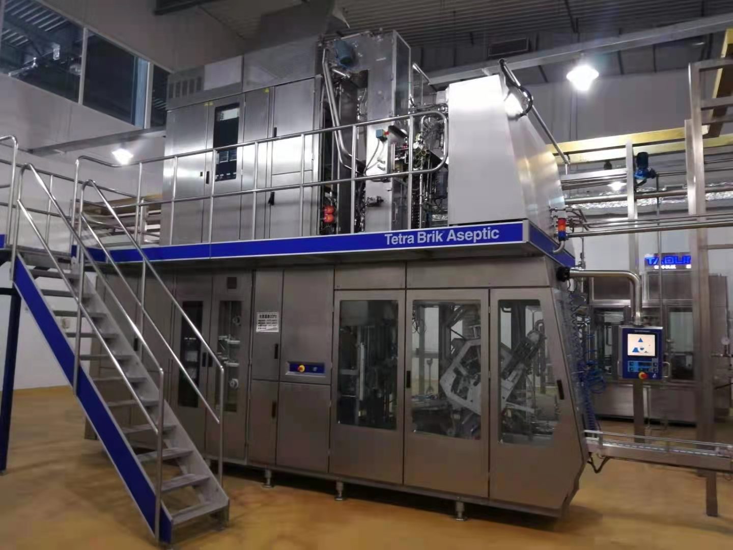 新型利乐杀菌机