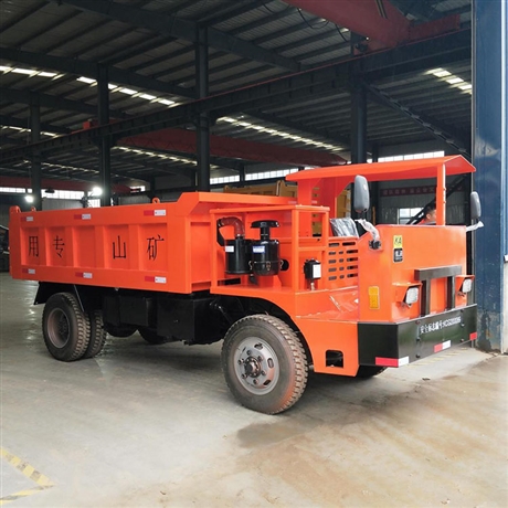 中煤 UQ-8礦用運輸車 結(jié)構(gòu)緊湊 轉(zhuǎn)彎半徑小 動力強勁 扭矩大