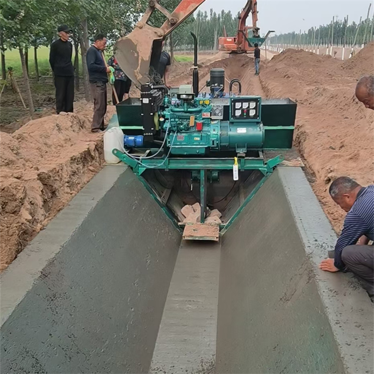 市场供应 边沟渠道成型机 自走式水渠成型机 u型槽水渠成型机