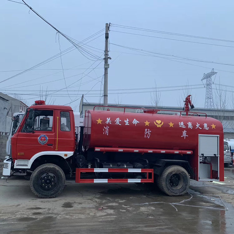 厂区消防车 水罐消防洒水车 道路救援消防车供应商