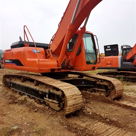 山东工地纯土方斗山dh3007国产中型直喷式二手钩机包运