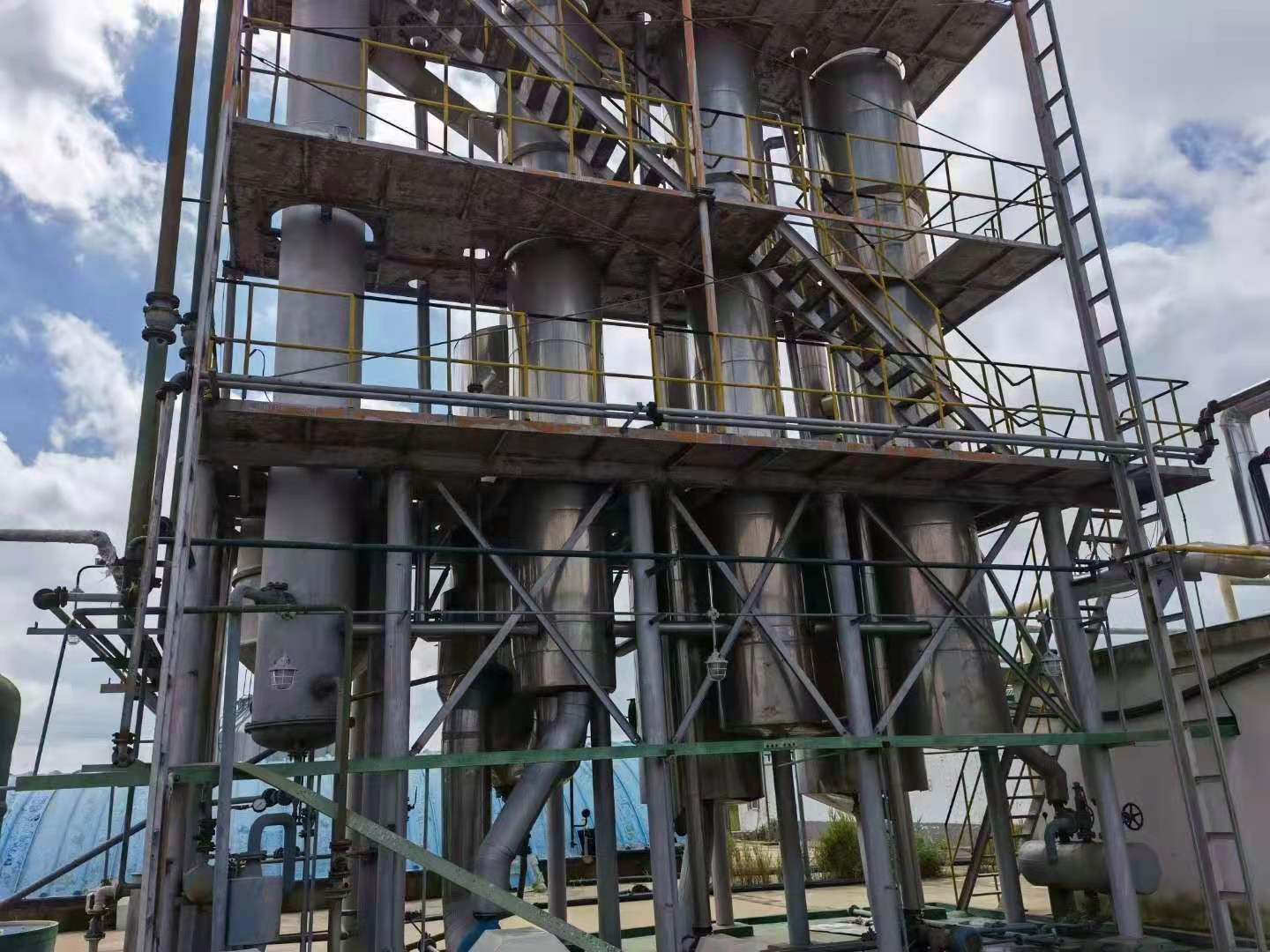全钛 7.5吨 三效蒸发器  连云港燕尾港化工业园看货