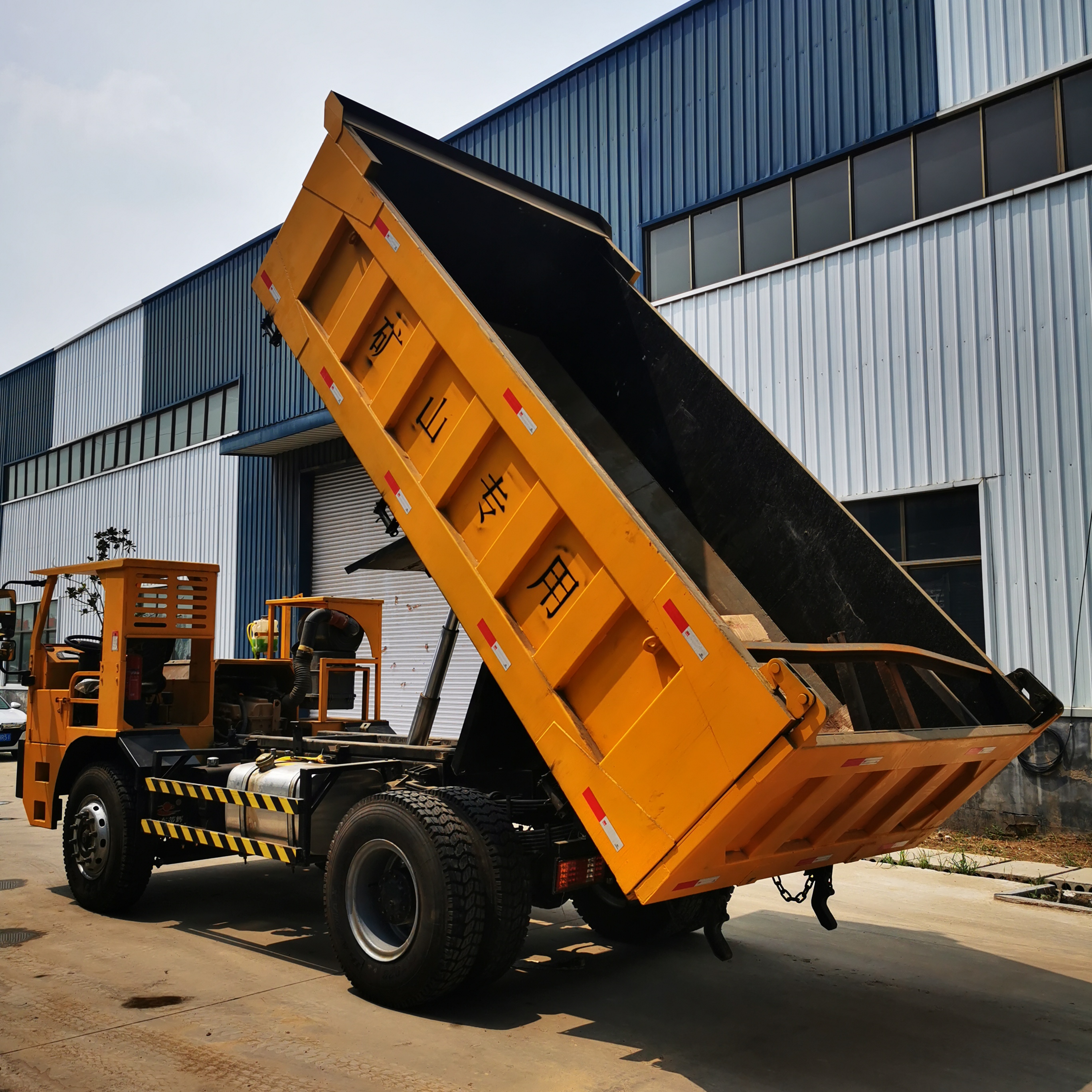 20吨矿用运输车井下自卸车四不像车