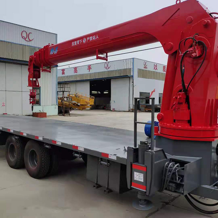 济宁平板吊车销售厂家四轮拖拉机随车吊出售腾辉机械