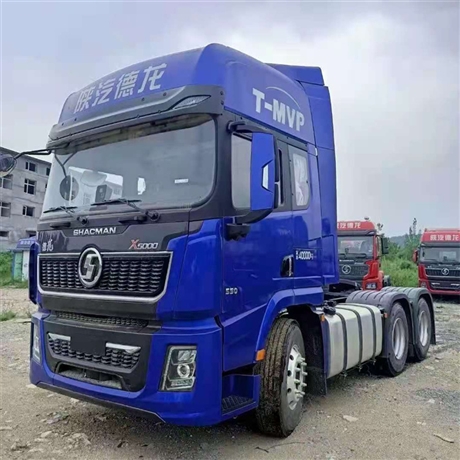 库存豪沃tx半挂牵引车