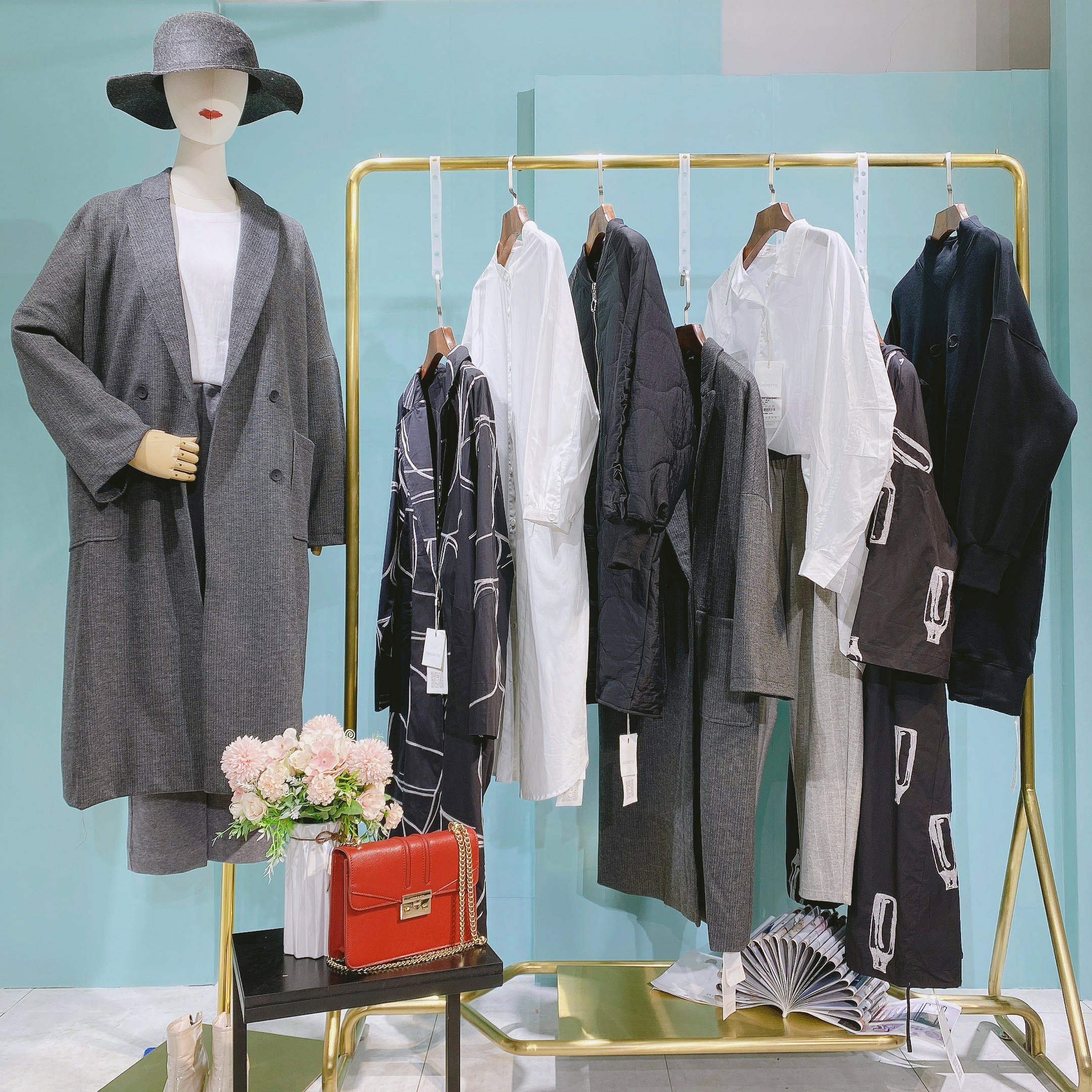 品牌女装折扣店 艺素国际