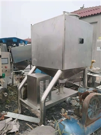 转让二手方形乳化罐，1000L容量，15KW功率成色好，可随时看货