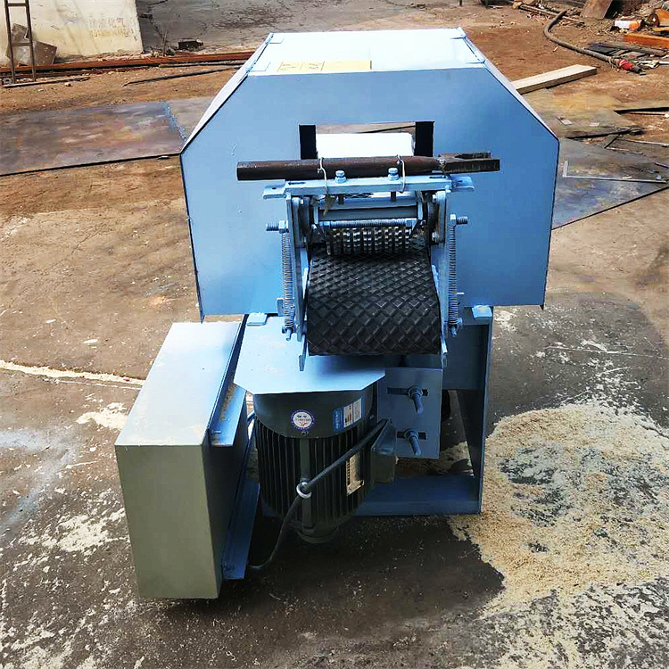 废旧木料半圆板皮锯 半圆边皮锯 自动清边锯