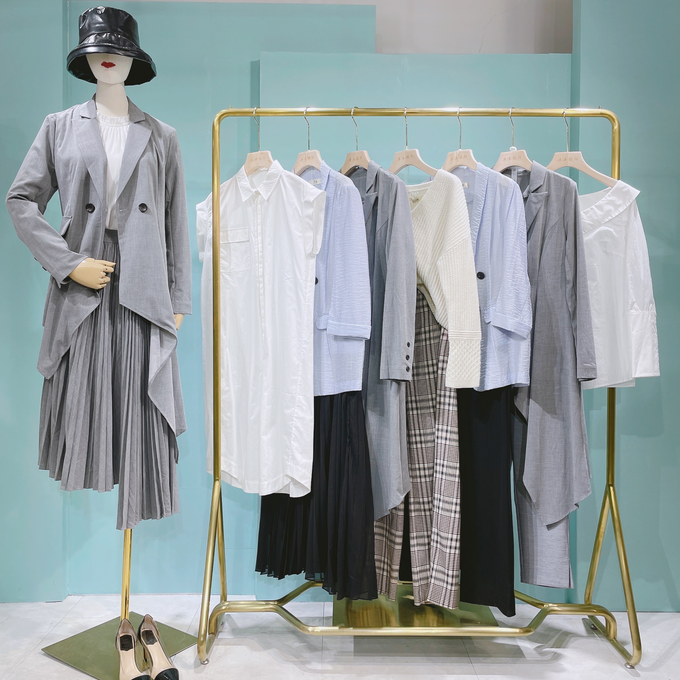 品牌女装批发衣诗漫品牌撤柜尾货实体店货源广州沐沐服饰