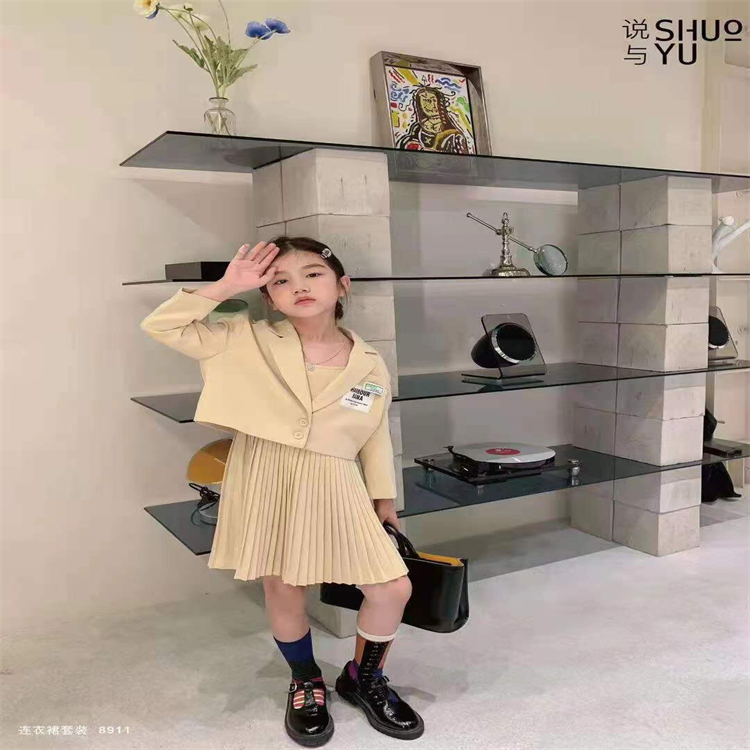 广州的纯品牌童装批发 秋童装品牌厂家一手货源 儿童服装走份批发