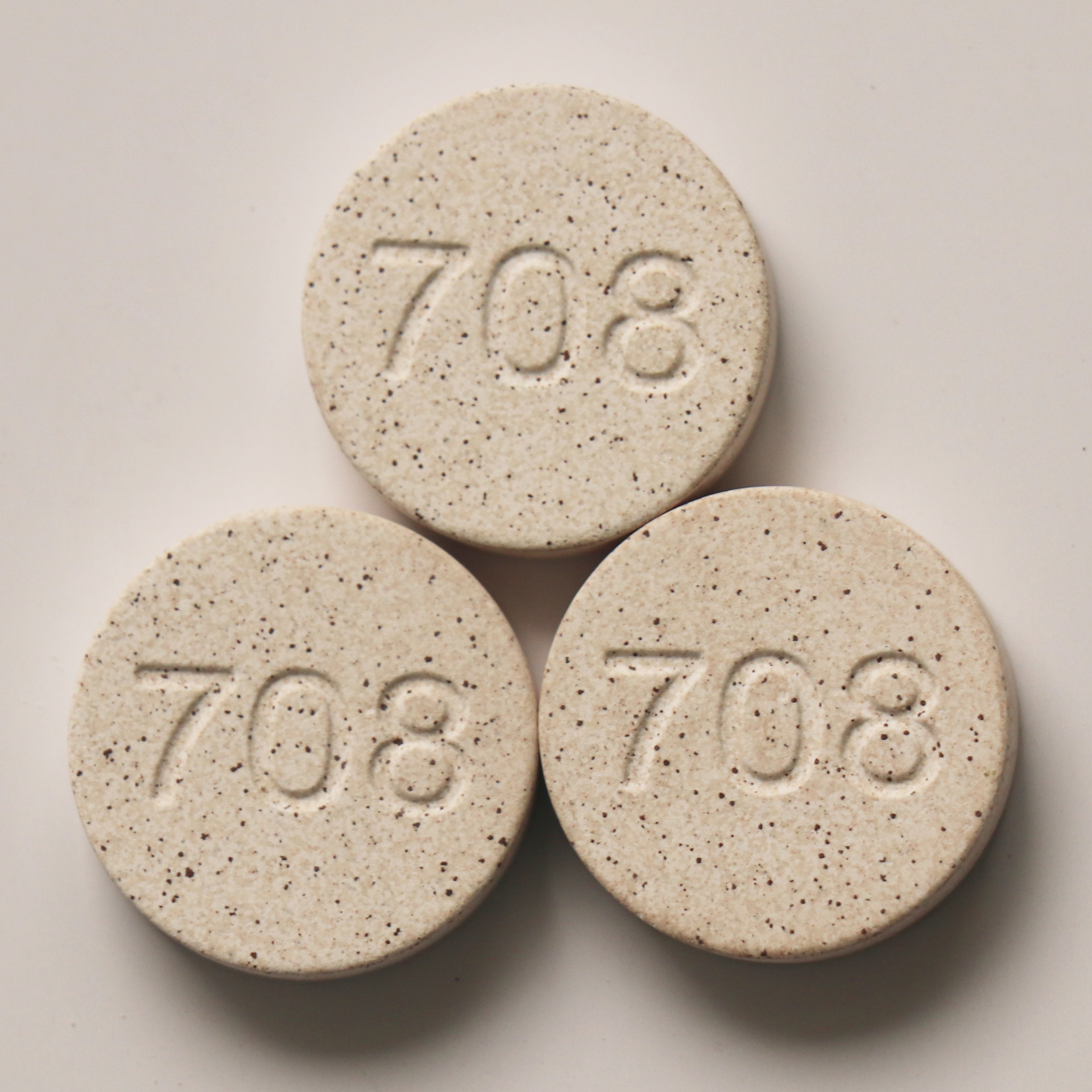 厂家定制负离子能量片圆片六角片床垫粘片大小形状均可定制