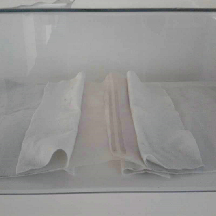 山东400g非织造布复合土工膜