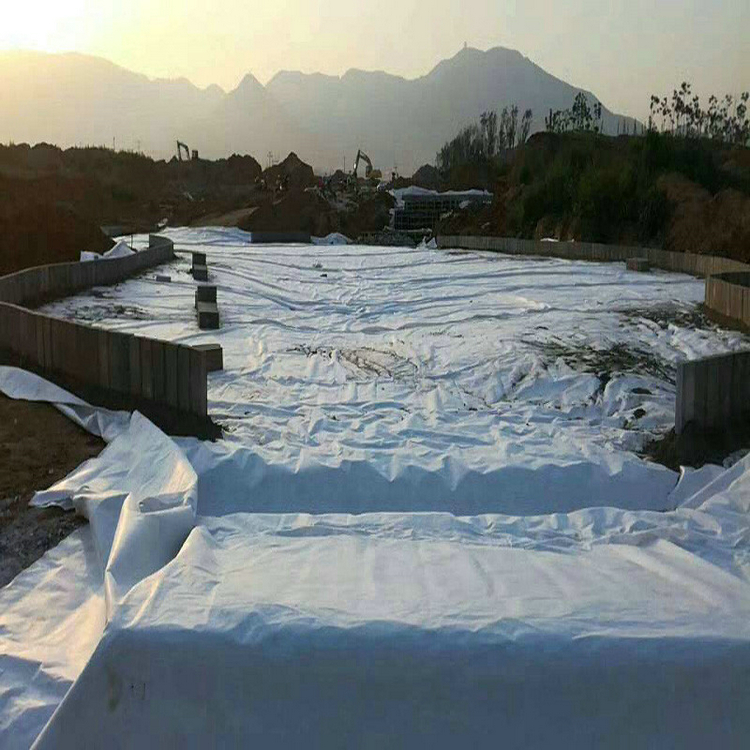 四川500克二布一膜不透水土工布安装方法