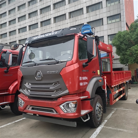 8吨随车吊 重汽豪沃单桥  6.1米货箱 可上装徐工三一等吊机