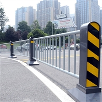 江门街道两侧防护栏杆 非机动车道分隔栏 锌钢公路护栏厂家