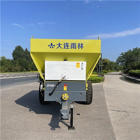 固体有机肥撒肥车 农用多功能抛洒车  大连雨林撒肥机直供