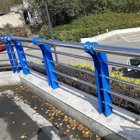 云南昆明 复合不锈钢护栏厂家 城市道路不锈钢护栏 不锈钢护栏价格