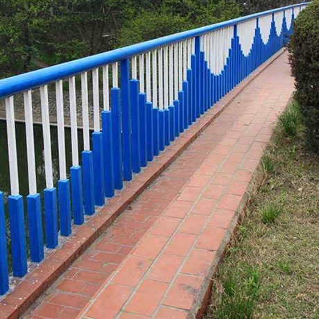 常年供应Q345D桥梁防撞栏杆镀锌管喷塑防撞栏杆201不锈钢复合管