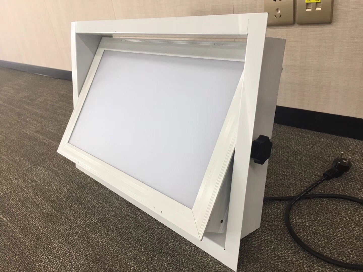 led432颗三基色平板灯嵌入式三基色灯楼层不高的会议舞台照明灯