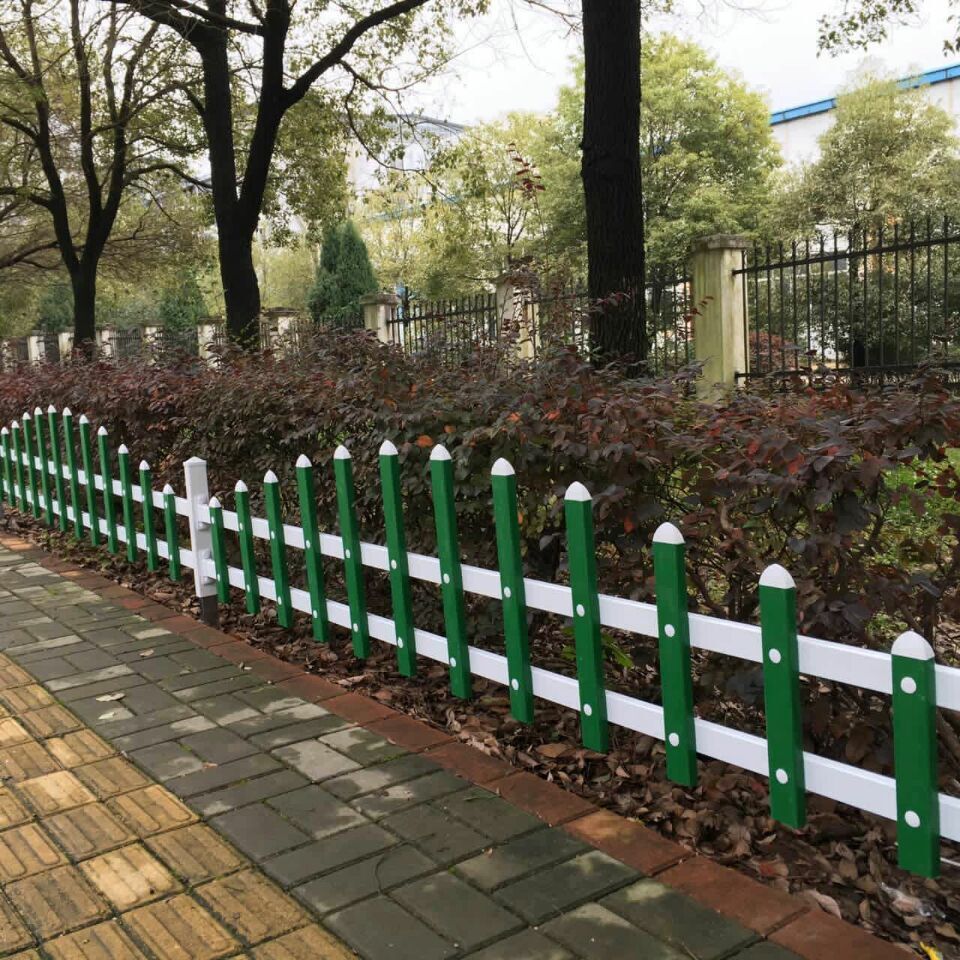 雅汇 折弯护栏 小区草坪 型材结构牢固 耐盐雾性 耐湿热性-搜了网