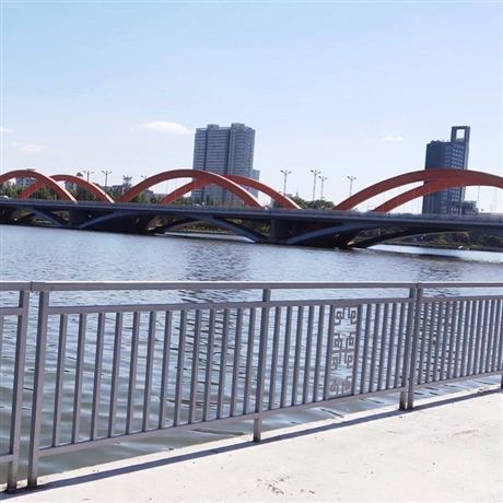 河道防护栏杆 停车场防撞护栏 不锈钢桥梁护栏 山东圣兴厂家定制