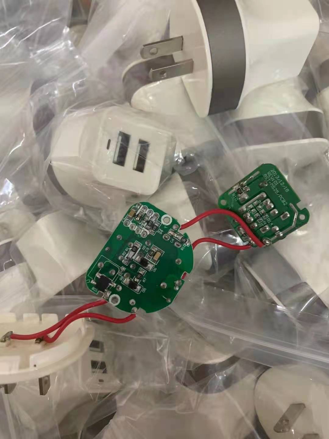 批量回收電腦適配器-泉州電腦適配器回收廠
