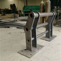 河道护栏立柱 桥梁护栏钢板立柱 河道灯光栏杆