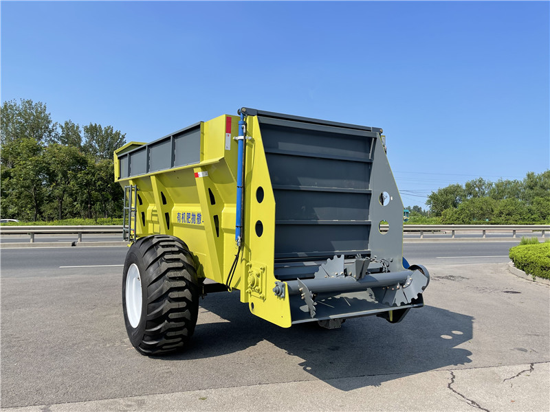 固态粪肥抛撒车立式厩肥撒粪机农田撒湿粪扬粪车